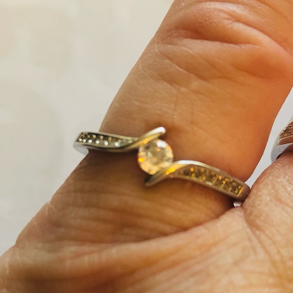 Size 7 Sterling Silver Tension Set Moissanite Channel set Diamonds Sparkly - Picture 9 of 14